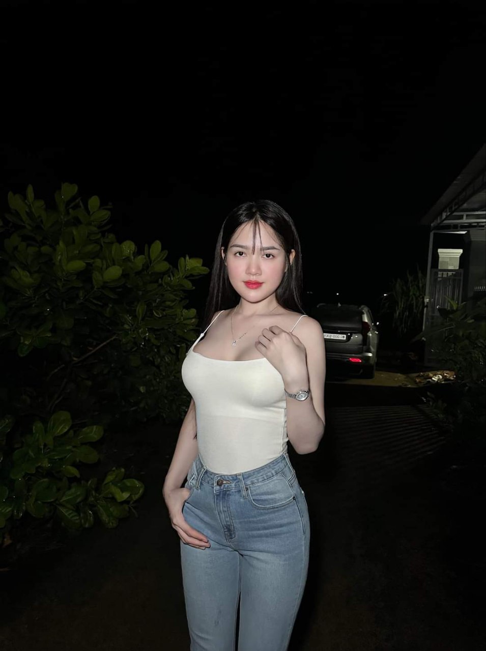 Bông hoa bưởi nở trong đêm